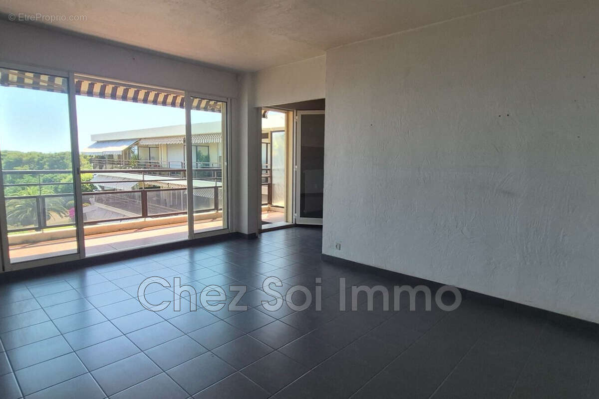 Appartement 65 m² à Villeneuve-Loubet  - photo 8