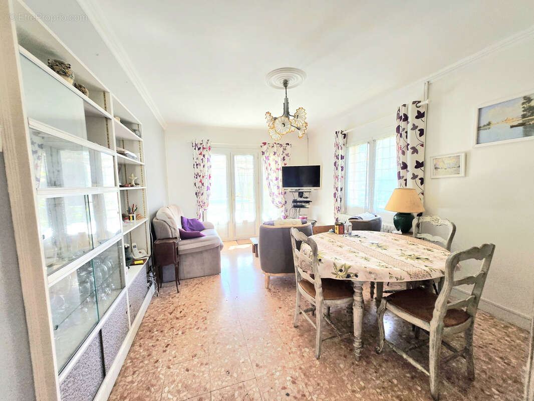 Maison à SIX-FOURS-LES-PLAGES