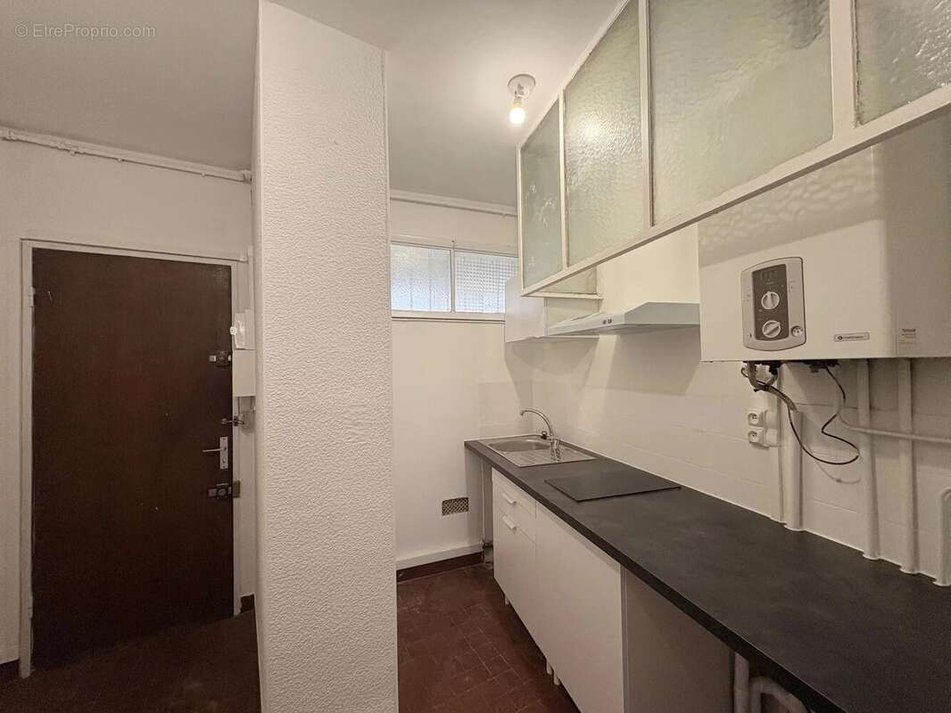 Vente appartement T2 - Busca / Port Saint-Sauveur - photo 6
