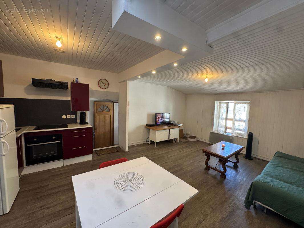 Appartement à PONT-DE-CHERUY