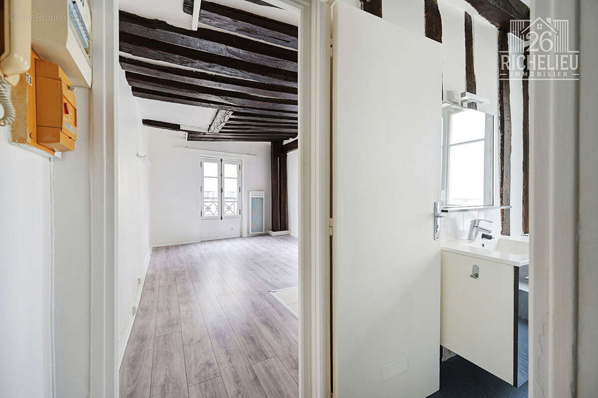 Appartement à PARIS-2E