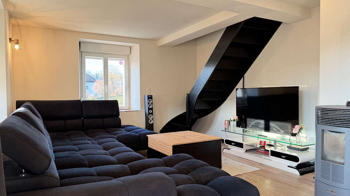 Appartement à ORCHAMPS-VENNES