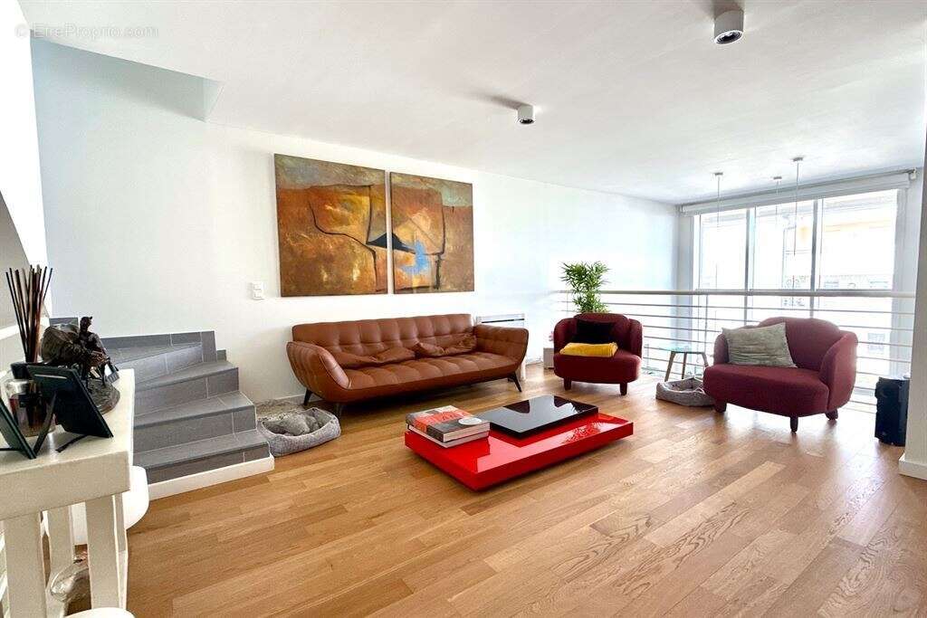 Maison à ISSY-LES-MOULINEAUX