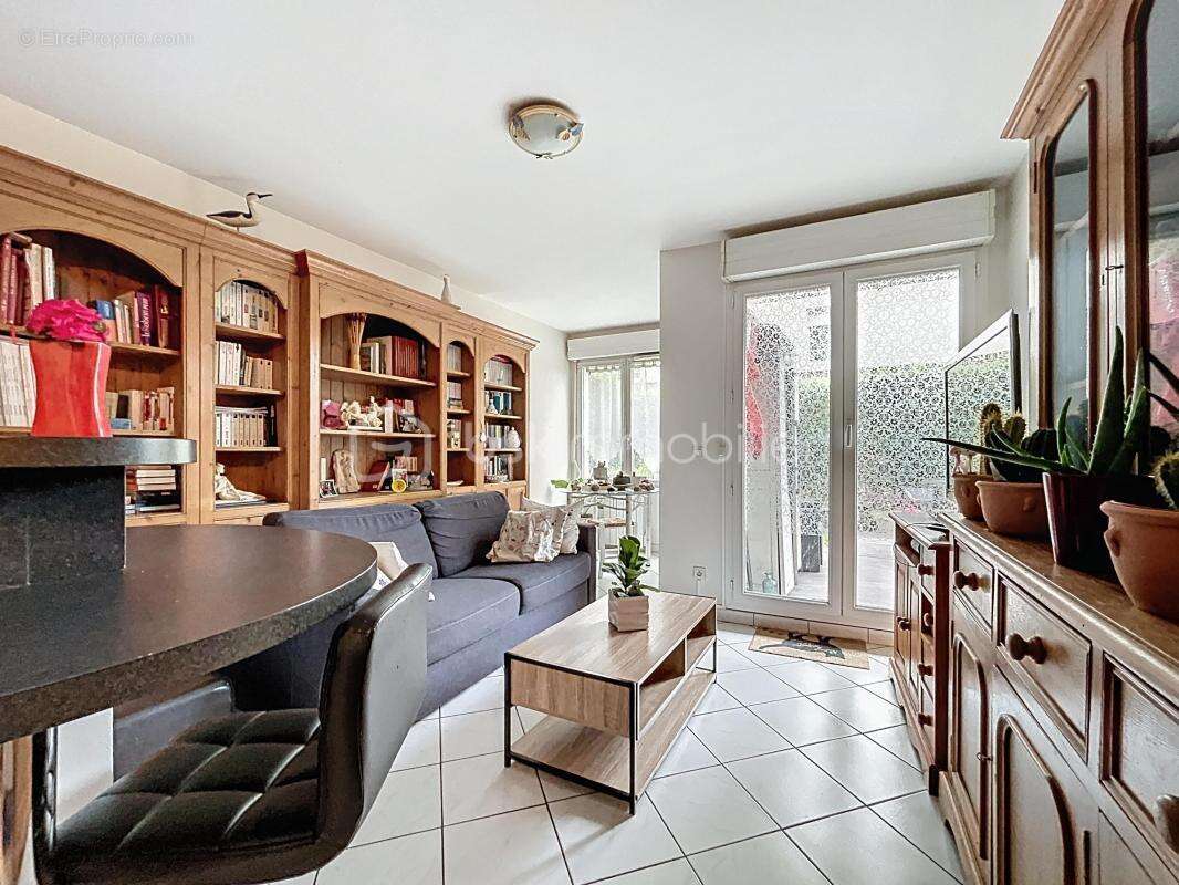 Appartement à CORBEIL-ESSONNES