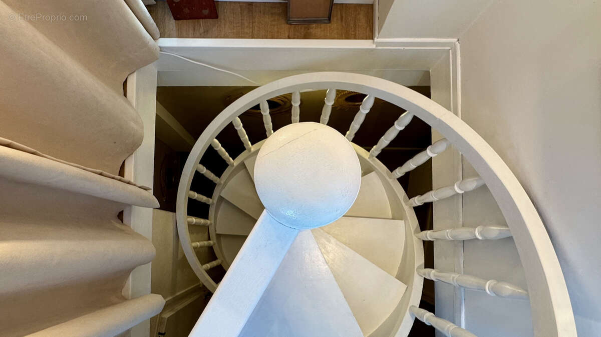 Maison à SAINT-NOM-LA-BRETECHE