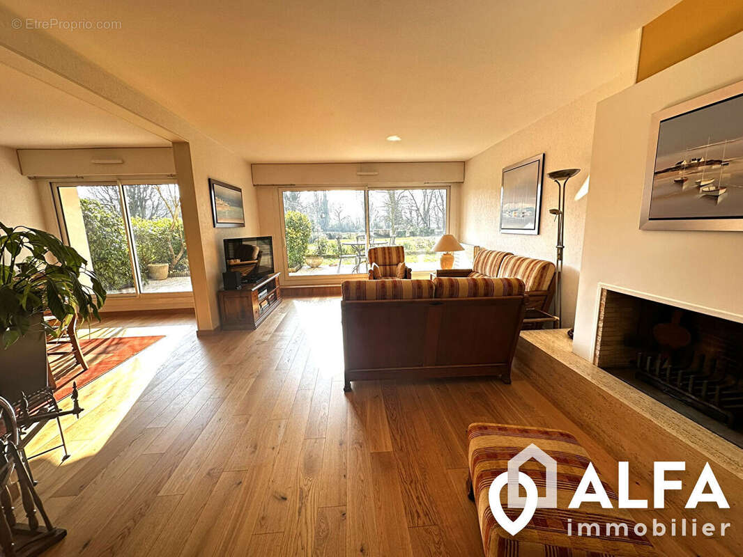 Appartement à ENGHIEN-LES-BAINS