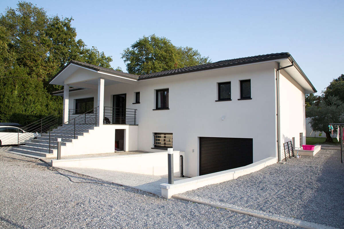 Maison à MARTILLAC