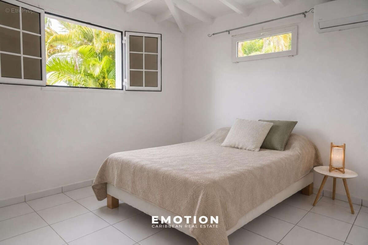Villa T4 - 105 m2 + appartement T2 indépendant - 46m2 Petit-Bourg, Guadeloupe Le Cabinet EMOTION - photo 5