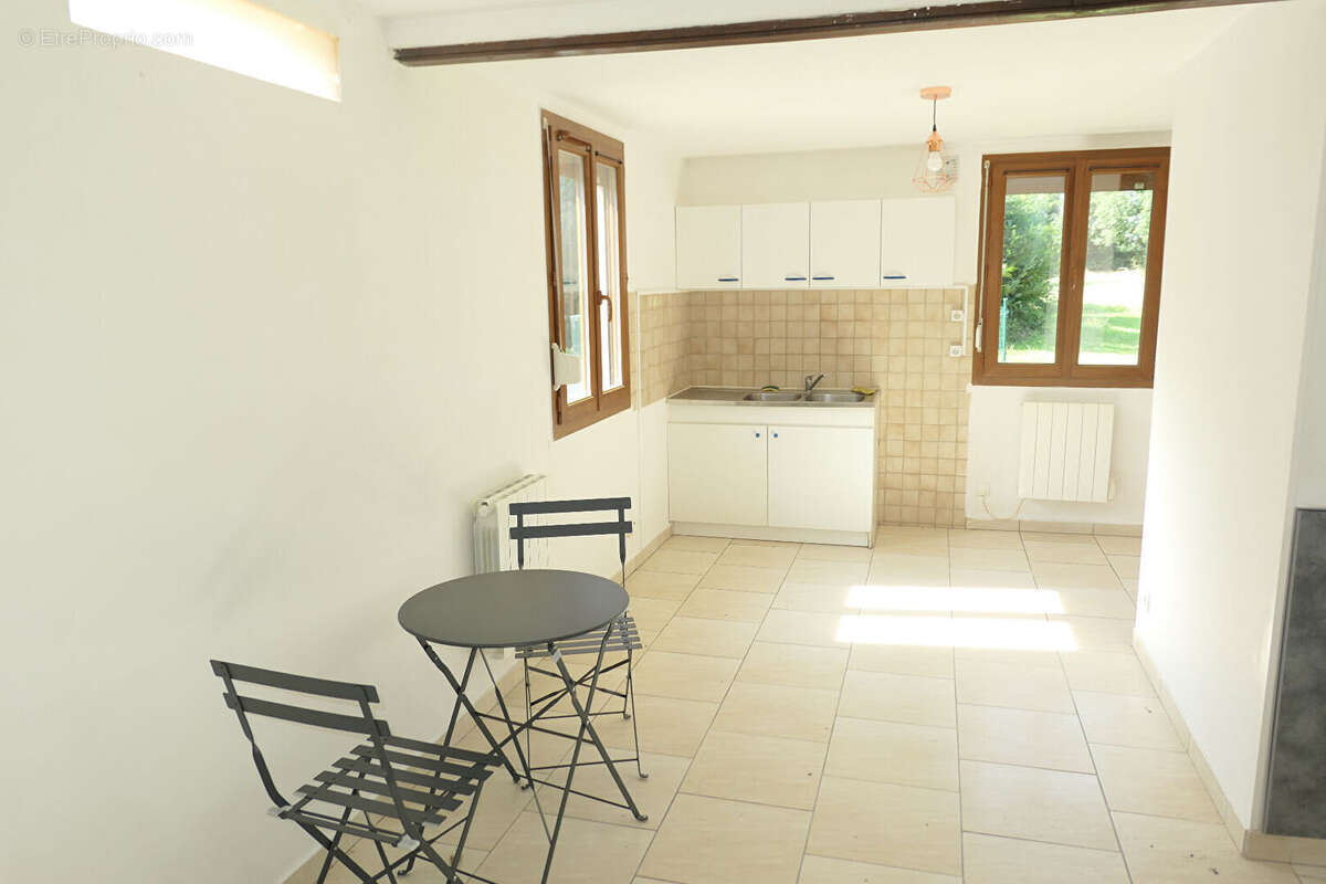 Romagny fontenay - photo 2