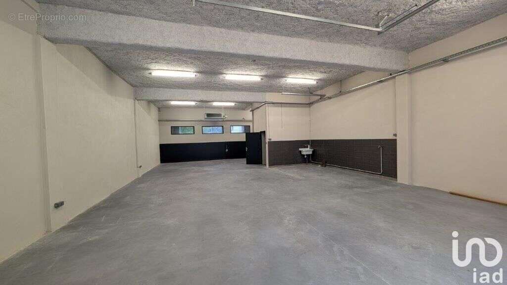 Photo 3 - Commerce à SAINT-ETIENNE