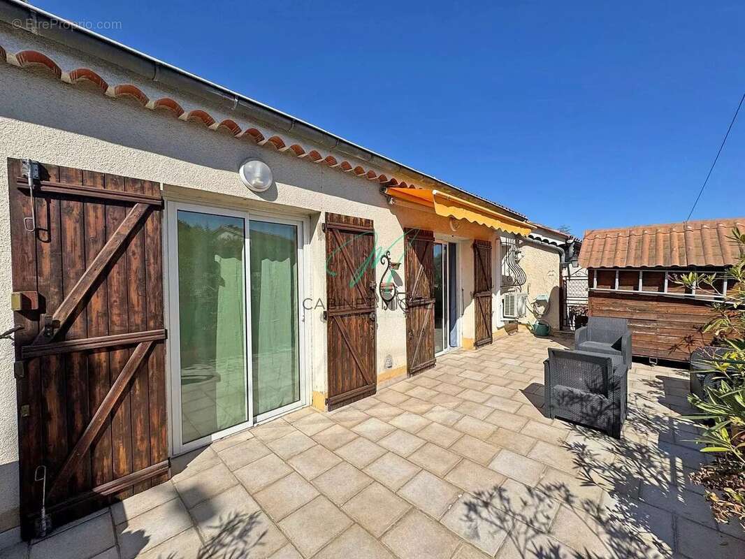 Appartement à ROQUEFORT-LES-PINS