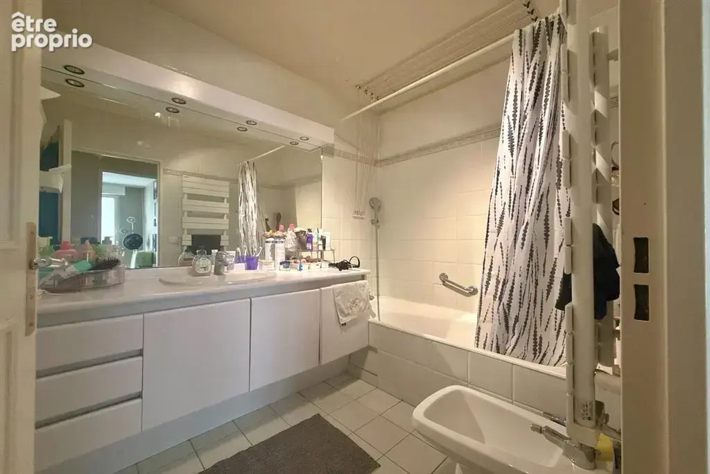 Paris 15e (75015) — Appartement familial lumineux, 2 chambres avec potentiel d’une 3e, vue sur parc, parking, cave - photo 7
