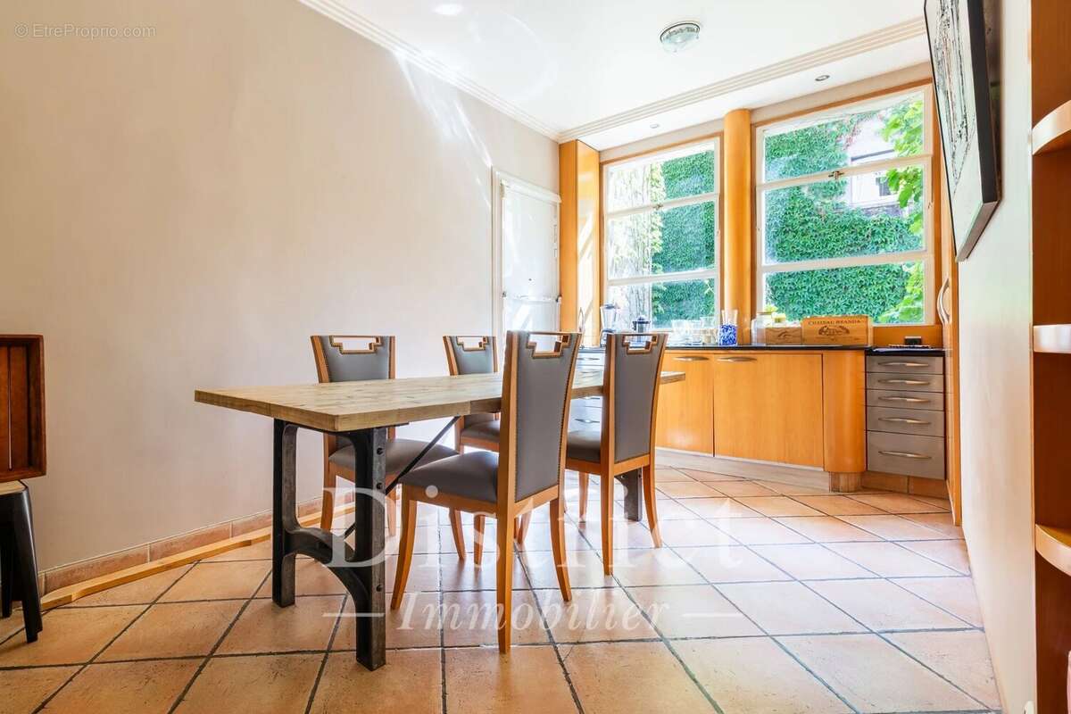 Wagram/Ampère. Appartement de réception de 373m². Très beaux volumes! - photo 14