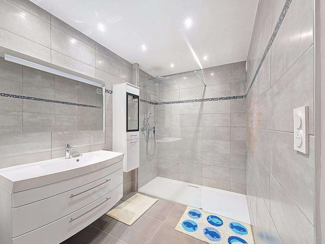 Appartement à CLUSES