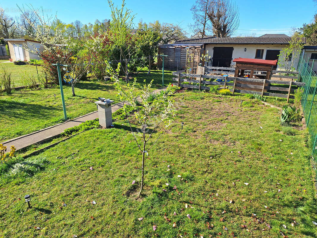 Maison Forbach - 3 Chambres - 137 m2 - Rue calme - proche commodités - Terrain 6,01 ares - photo 11