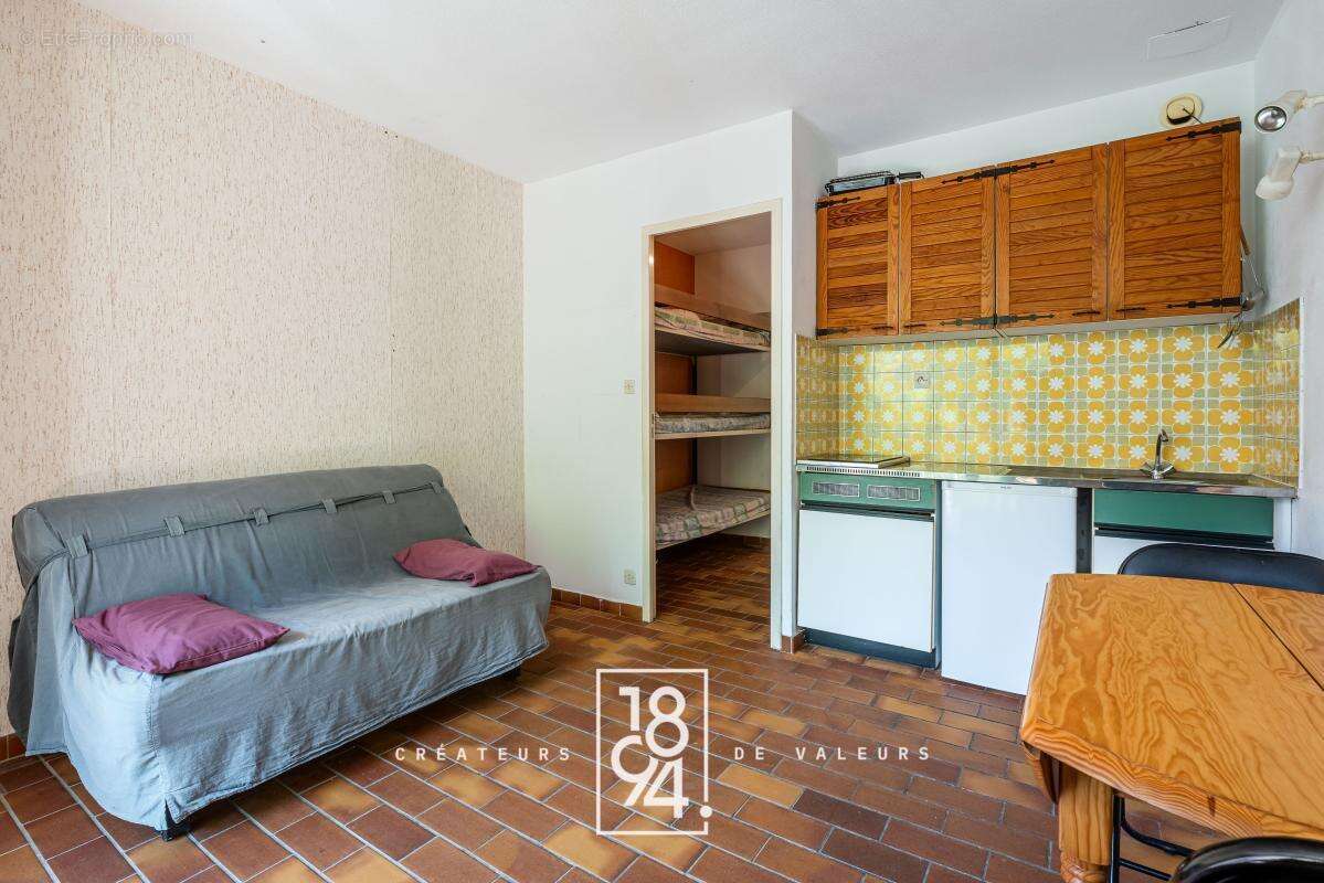 Appartement à SAINT-CYR-SUR-MER