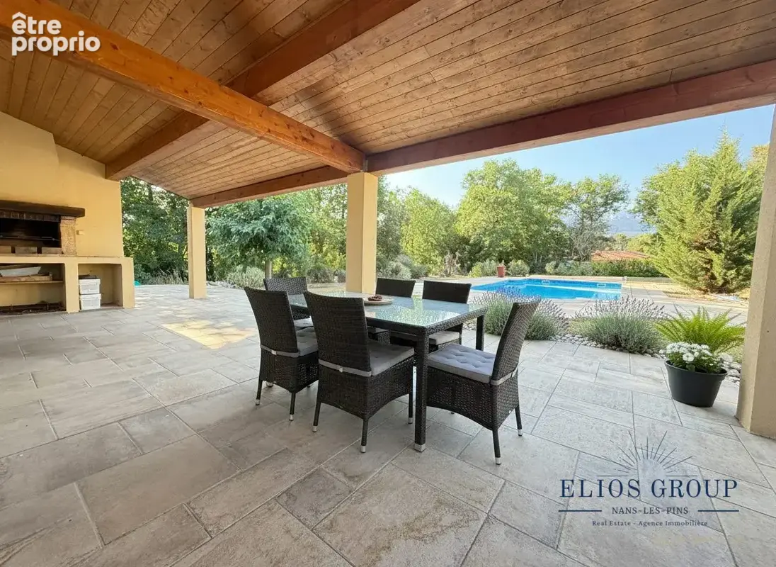 Maison 7 pièces 177 m² à vendre à Nans-Les-Pins (83860) - photo 3