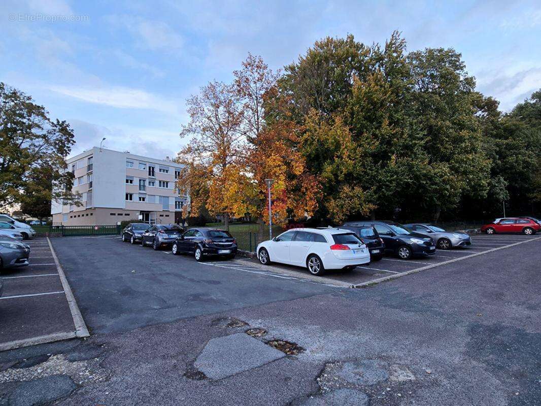 Appartement à VILLIERS-SUR-ORGE