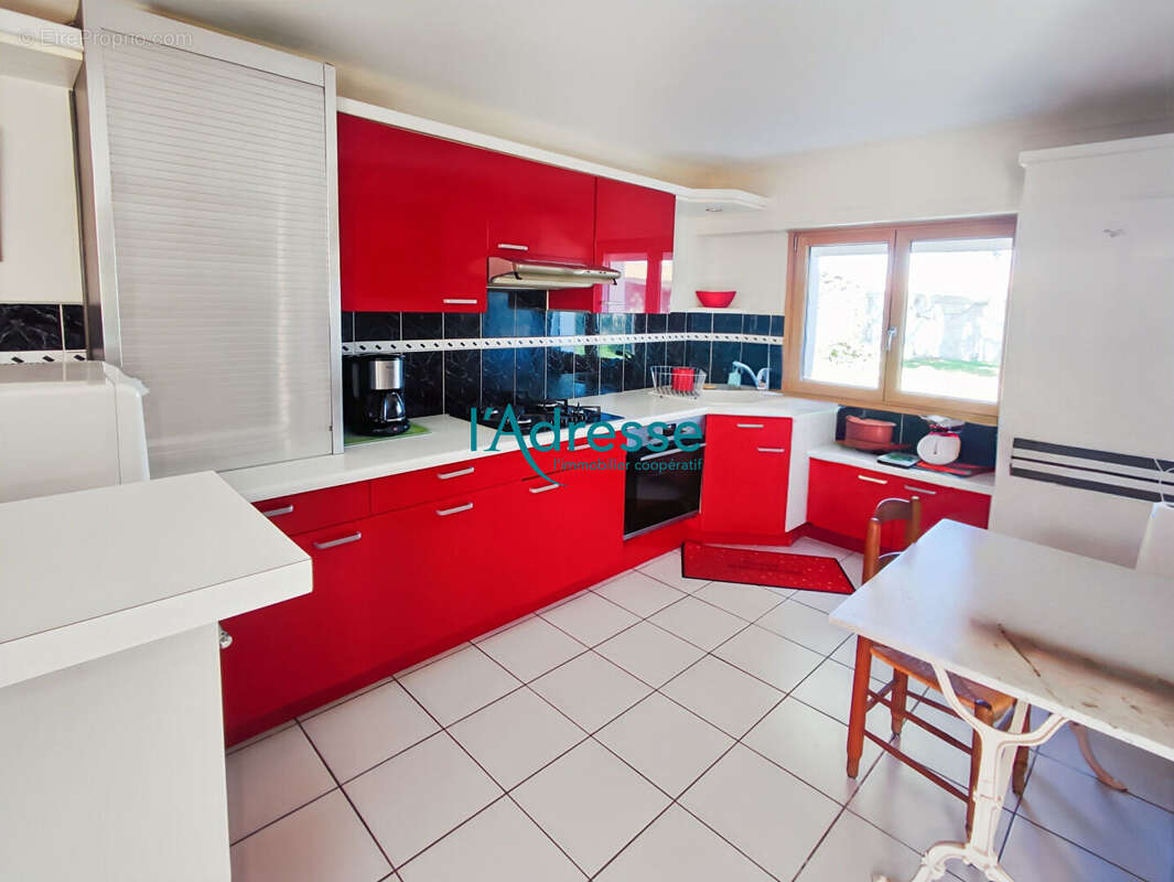 Maison à SAINT-PIERRE-MONTLIMART