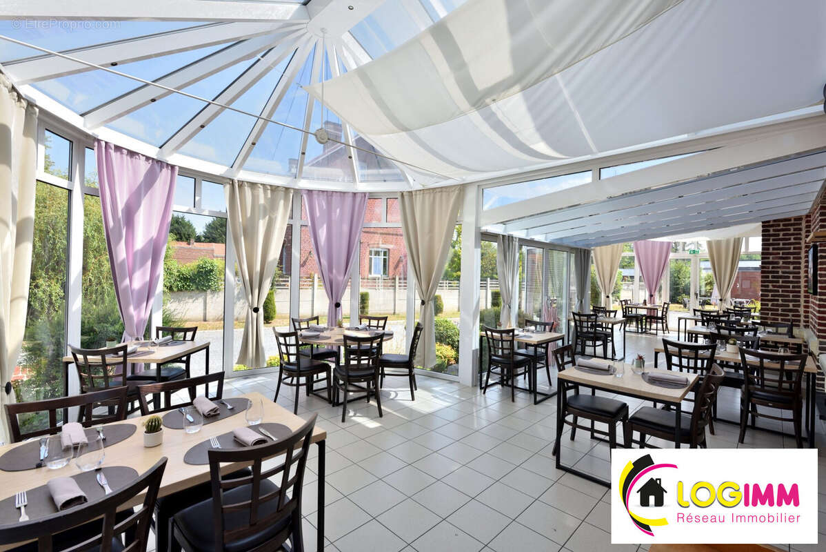 226 m² à Saint-Amand-Les-Eaux  - photo 2
