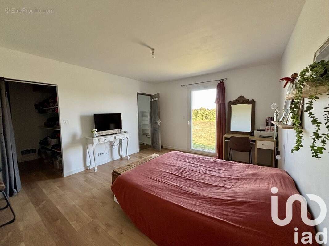 Photo 8 - Maison à LUCHE-THOUARSAIS