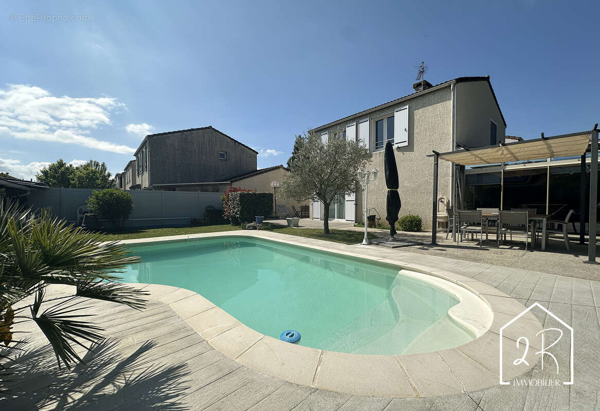 Maison à COMMUNAY