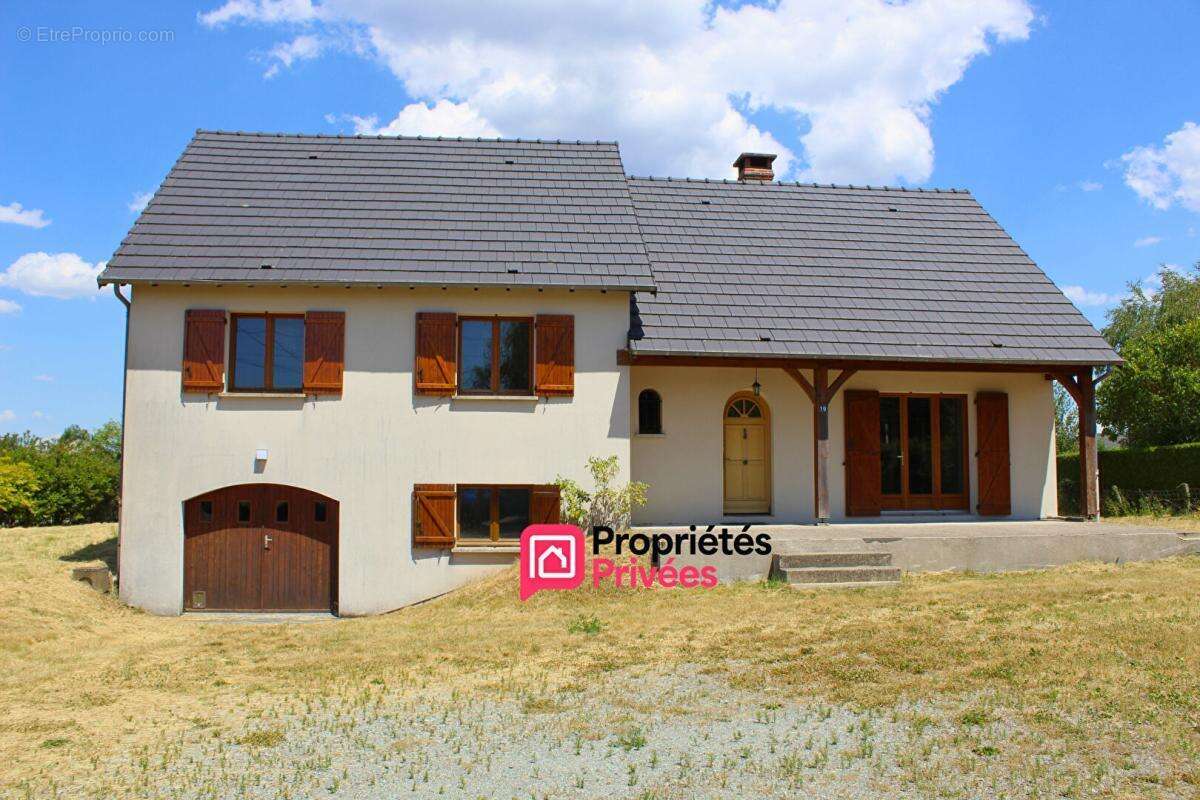 Maison T5 à vendre de 116 m² avec sous-sol complet et combles aménageables à Saint Gervais D'Auvergne 63390 - photo 2
