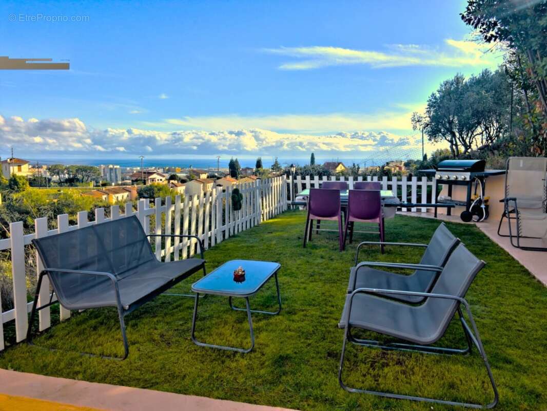 Maison à SAINT-LAURENT-DU-VAR