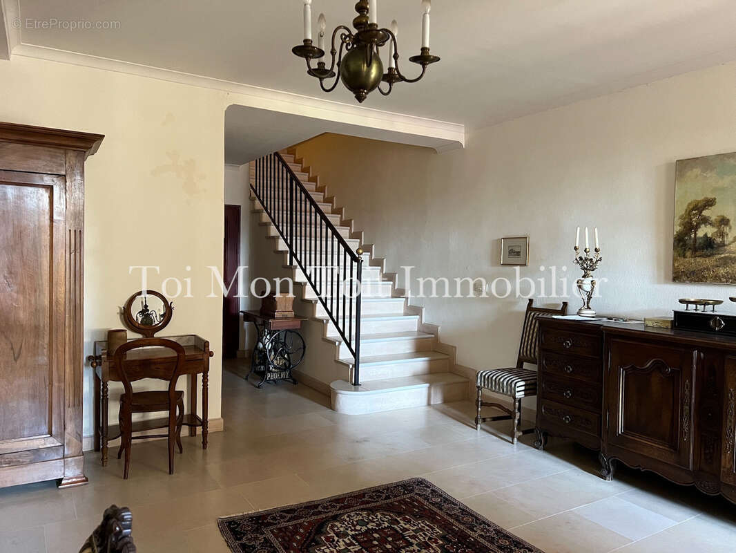 Maison à SAINT-COME-ET-MARUEJOLS