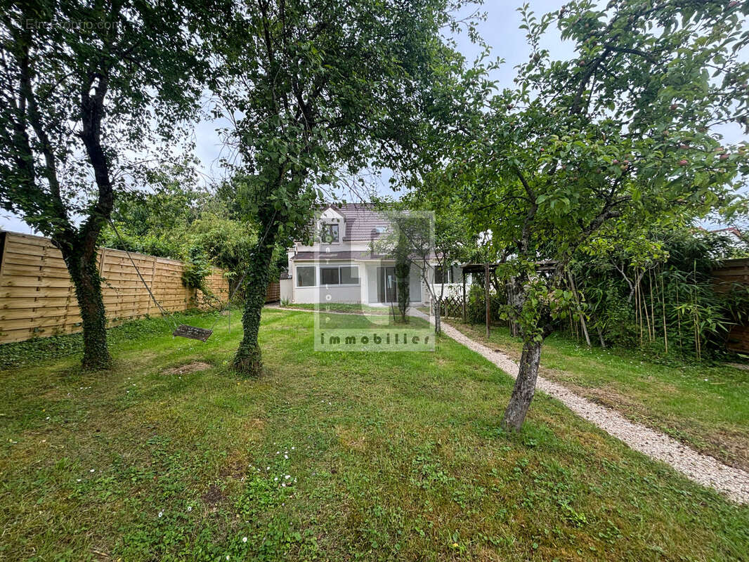 Maison à MORET-SUR-LOING