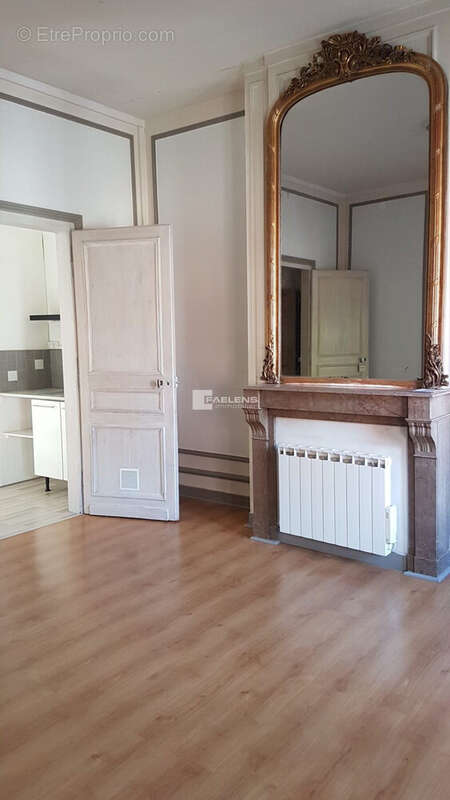 1 ER ETAGE