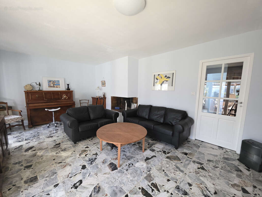 Maison à SAINT-MARTIN-DE-CRAU