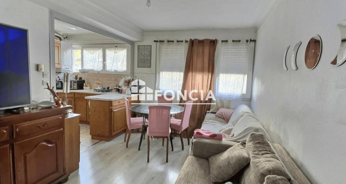 Appartement à SAINT-ETIENNE