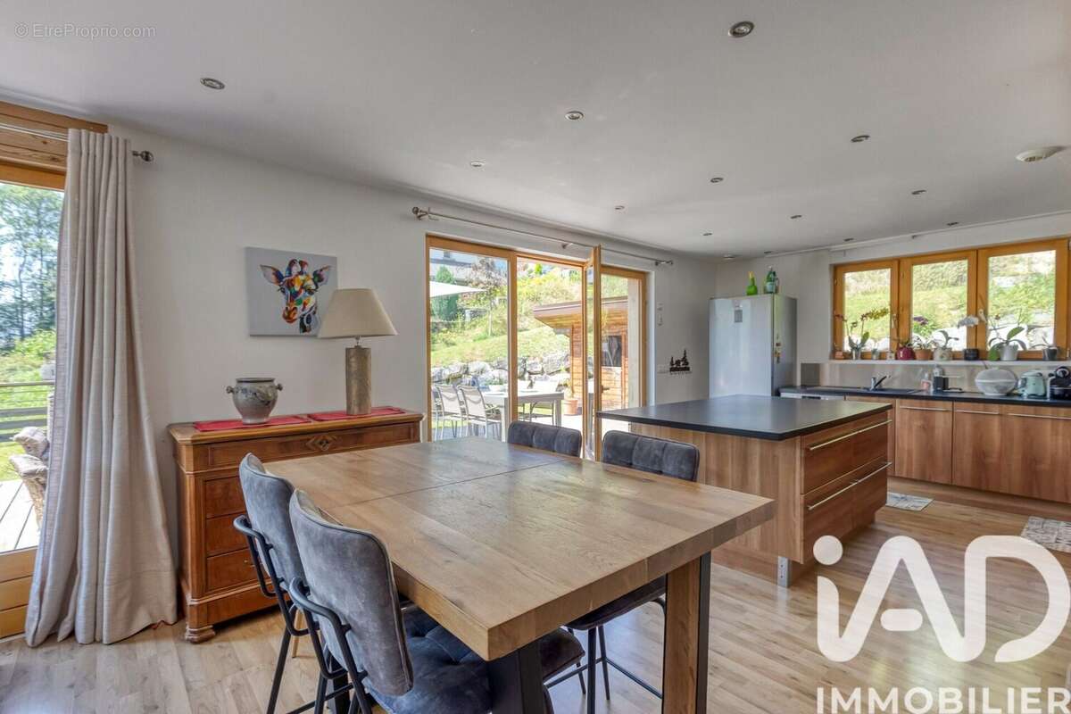 Maison 146 m² à Villard-Sallet  - photo 3