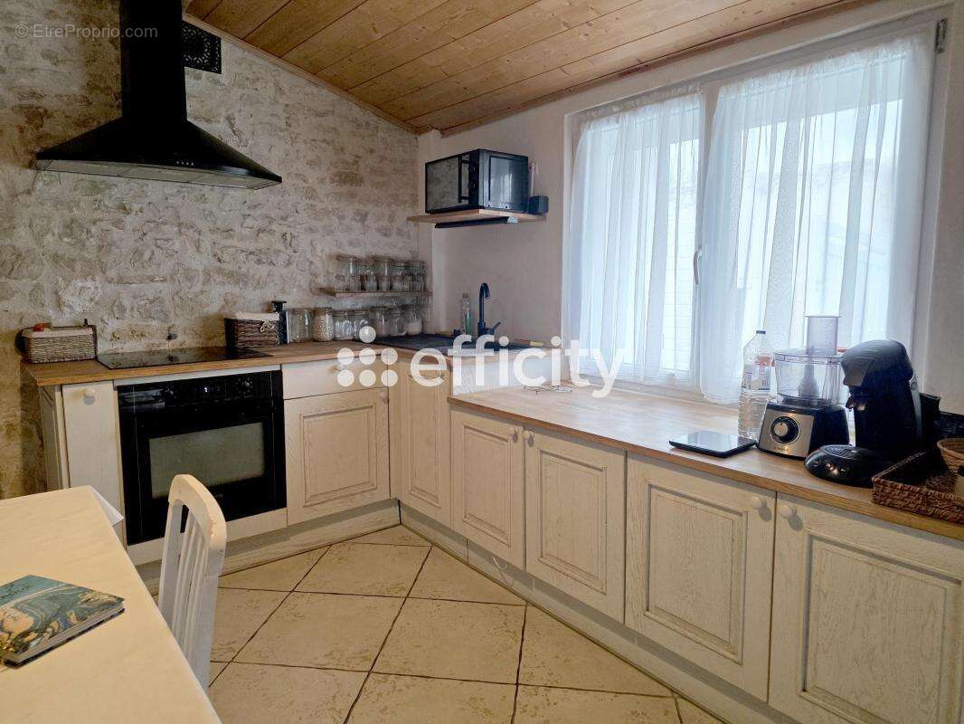 Maison 80 m² à Andilly  - photo 2
