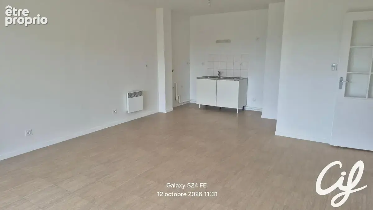 Appartement T3 Le Bourg Sous La Roche - 66.66 m2  140 000 Euros - photo 2