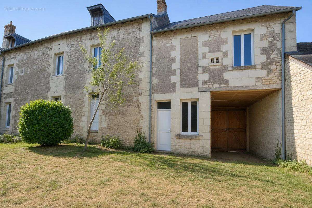 Maison à MONTHOIRON