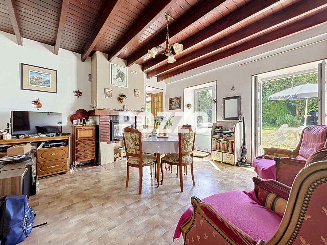 Maison à SAUSSEY