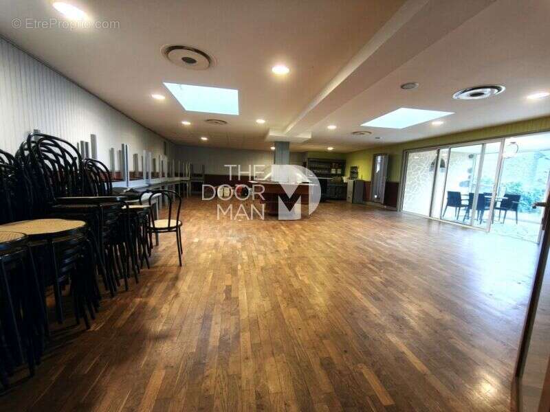 Appartement à LA CHAPELLE-AU-RIBOUL