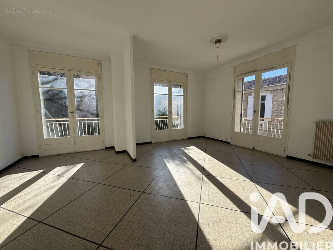 Photo 1 - Appartement à NIMES