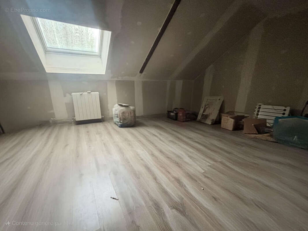 Maison à BRUAY-LA-BUISSIERE