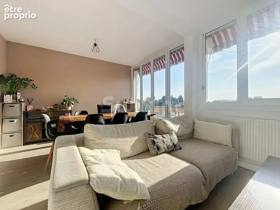Appartement T4 + terrasse - Centre Belleville-en-Beaujolais - photo 2