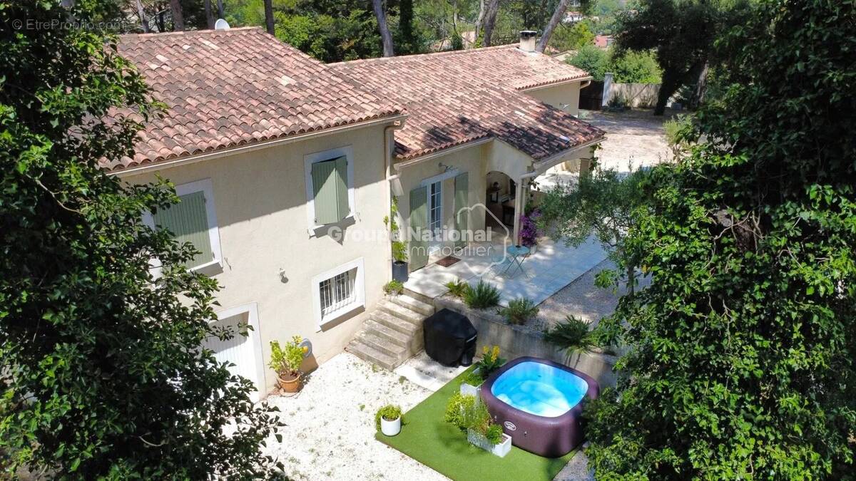 Maison à LORIOL-DU-COMTAT