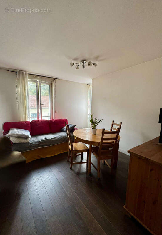 Appartement à HARDRICOURT