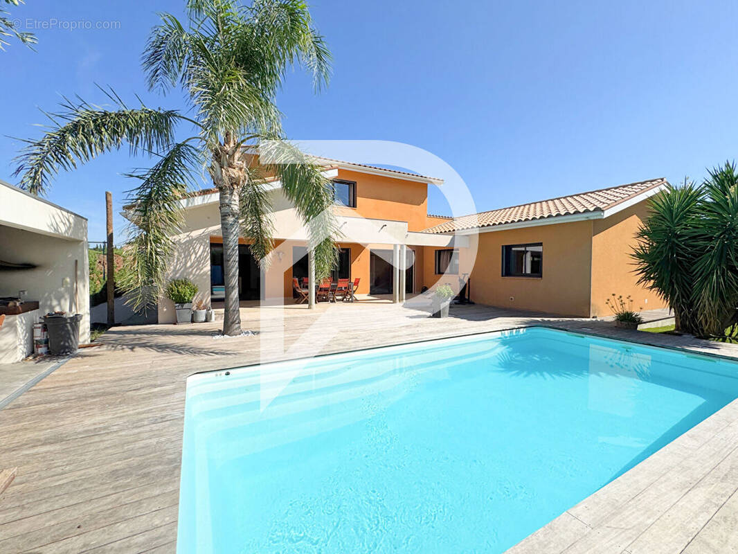 Maison à CORNEILLA-LA-RIVIERE