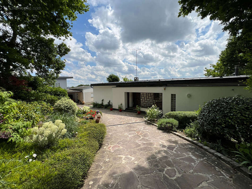 Maison à VILLIERS-SAINT-FREDERIC