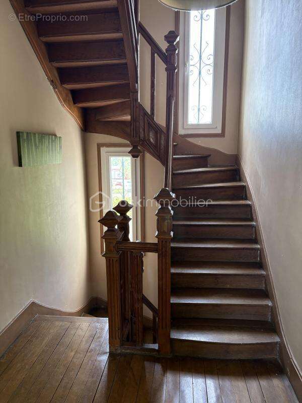 Maison à BRIENON-SUR-ARMANCON