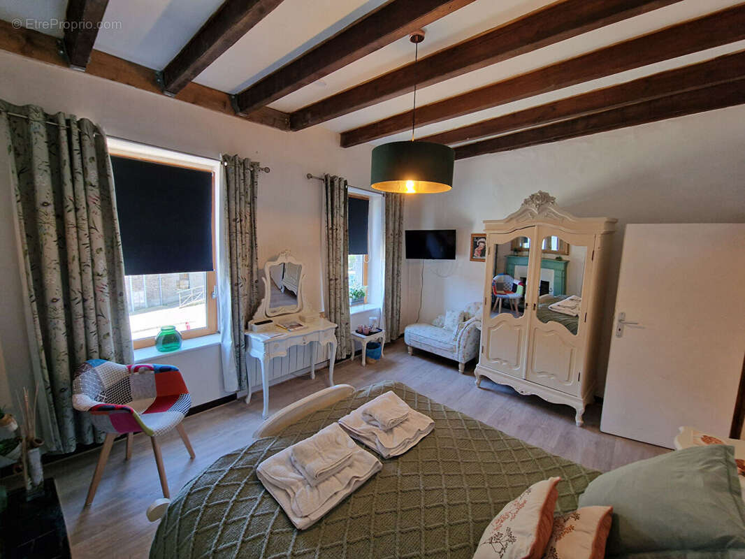 Maison à COLLINEE