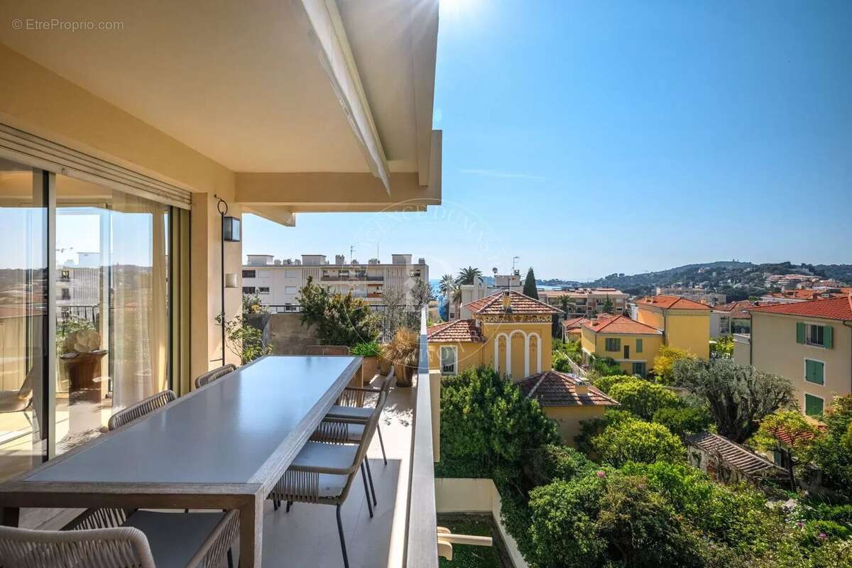 Appartement à BEAULIEU-SUR-MER