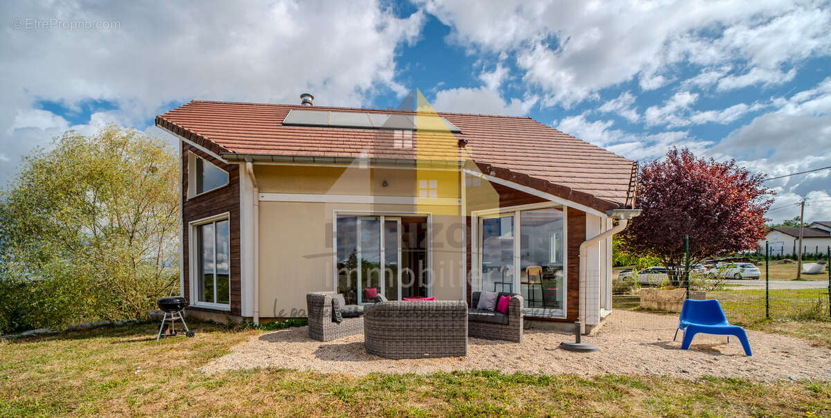 Maison individuelle sur sous-sol complet avec belle vue dégagée et terrain de 3 731 m2 ! - photo 2